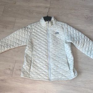 Women’s XL North Face - Ivory White
